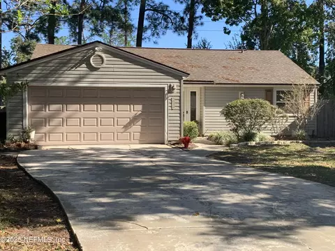 10149 Summer Pines Ct, Jacksonville, FL 32257