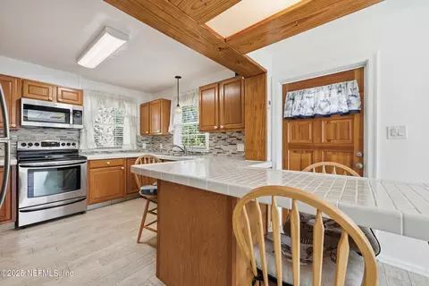 Kitchen - 62 12 Valencia St, Saint Augustine, FL 32084 photo 7 of 10