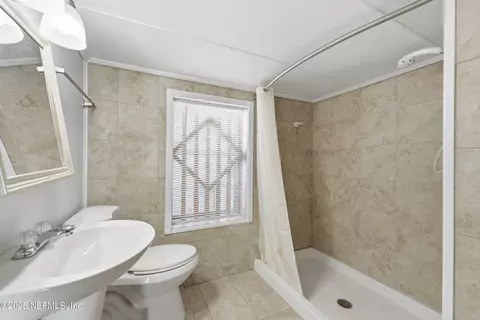 Bath - 62 12 Valencia St, Saint Augustine, FL 32084 photo 6 of 6
