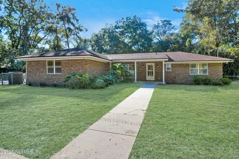 1328 Clements Woods Ln, Jacksonville, FL 32211