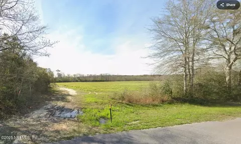 101 Flowersview Blvd, Paxton, FL 32567