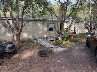 333 Lake Como Dr, Pomona Park, FL 32181