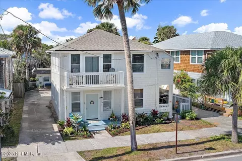 918 First St, Neptune Beach, FL 32266