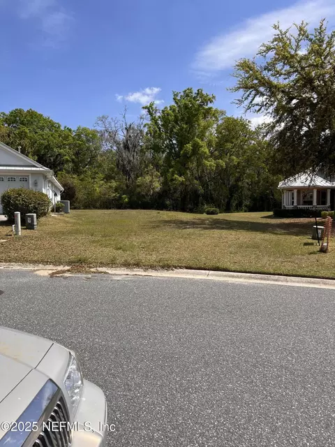 5934 Sanders Grove Cir, Okahumka, FL 34762