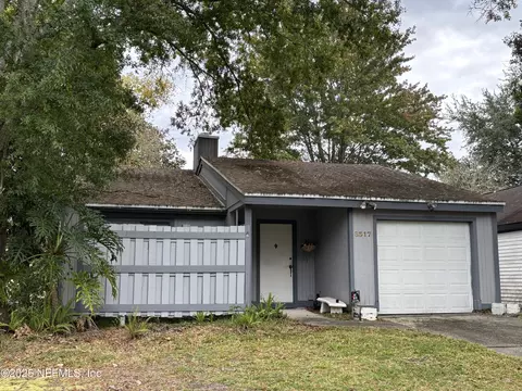 8317 Meadow Bend Ct, Jacksonville, FL 32244