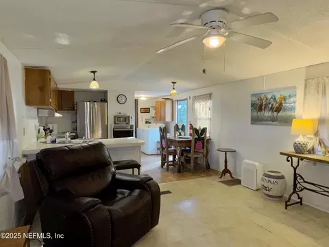 159 Jewel Ave, Interlachen, FL 32148 photo 5