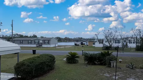 159 Jewel Ave, Interlachen, FL 32148 photo 2