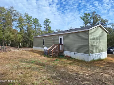 191 Kay St, Interlachen, FL 32148 photo 2