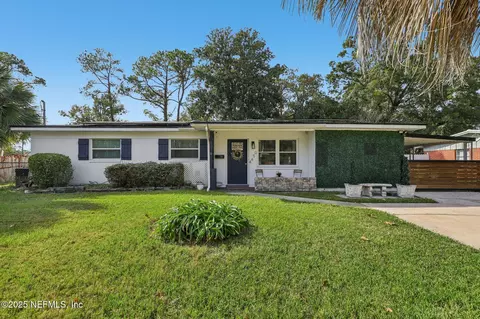 4450 Revelstoke Dr, Jacksonville, FL 32207