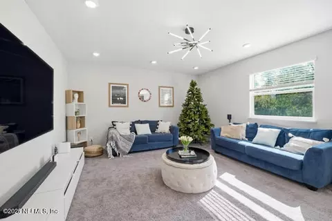 2555 Lantana Ln, Green Cove Springs, FL 32043