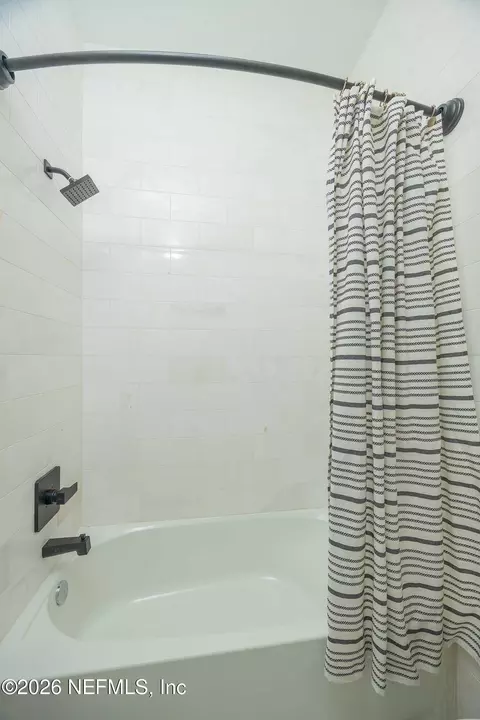 Bath - 132 Terrapin Rd, Saint Augustine, FL 32086 photo 9 of 9