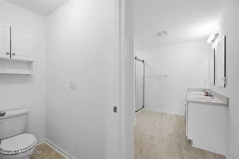 Bath - 137 Tordera Ln, Saint Augustine, FL 32084 photo 2 of 3