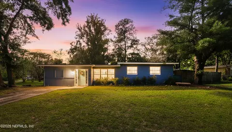 1002 Cherbourg Ave E, Jacksonville, FL 32205