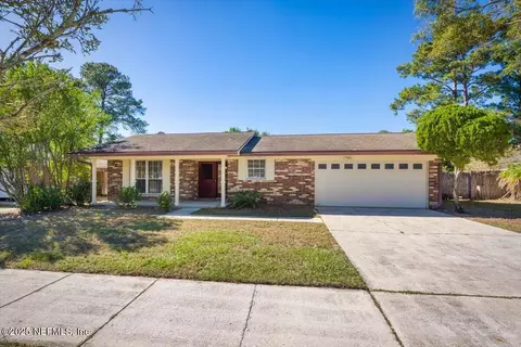 2726 Winrock Dr W, Jacksonville, FL 32216