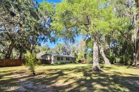 218 NE 132nd Ter, Gainesville, FL 32641