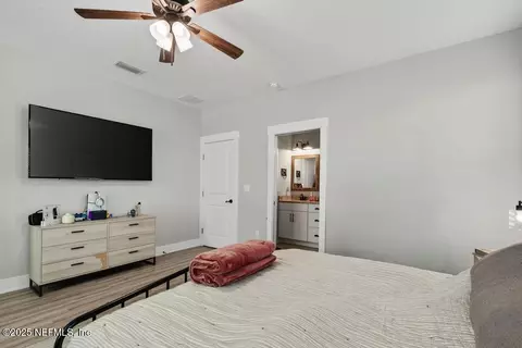 Bedroom - 75774 Edwards Rd, Yulee, FL 32097 photo 5 of 9