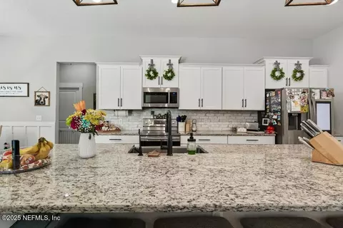 Kitchen - 75774 Edwards Rd, Yulee, FL 32097 photo 9 of 9