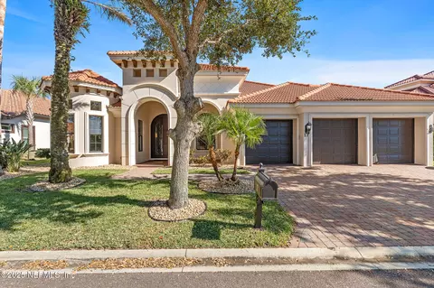 17 Oak View Cir E, Palm Coast, FL 32137