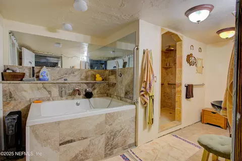 Bath - 5377 SW 40th Ave, Jasper, FL 32052 photo 14 of 14