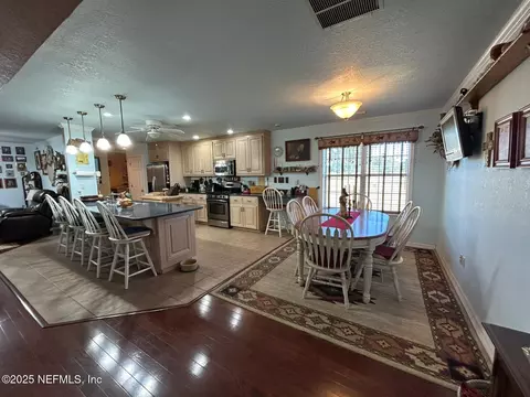 Kitchen - 5377 SW 40th Ave, Jasper, FL 32052 photo 1 of 6