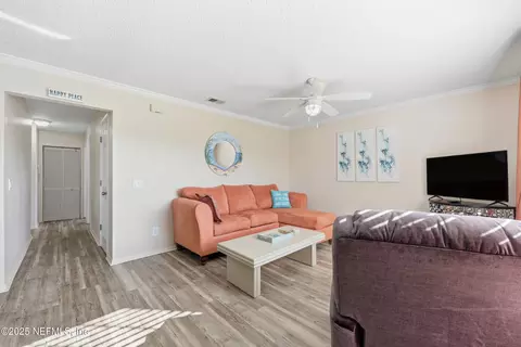 Living - 47 Clipper Ct, Saint Augustine, FL 32080 photo 2 of 5