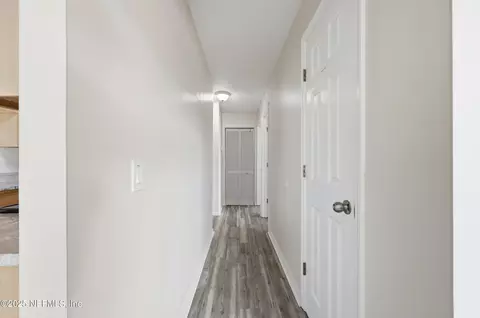 Entry Way - 47 Clipper Ct, Saint Augustine, FL 32080 photo 3 of 4