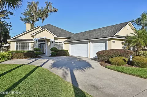 1862 Sentry Oak Ct, Fleming Island, FL 32003