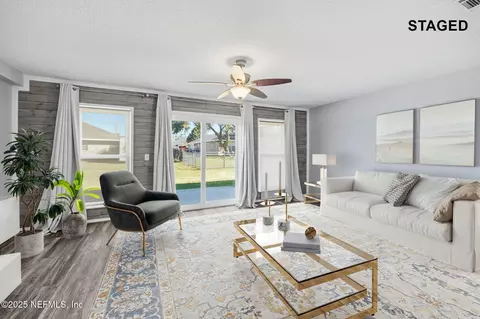 11 Northside Dr S #202, Jacksonville, FL 32218