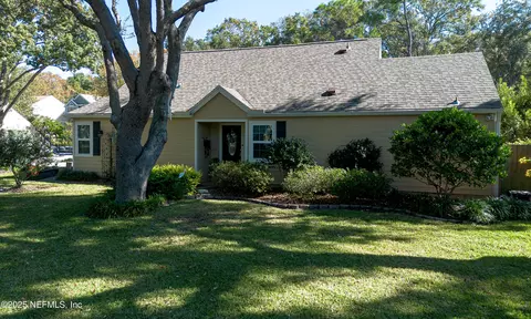 7746 Mystic Point Ct E, Jacksonville, FL 32277