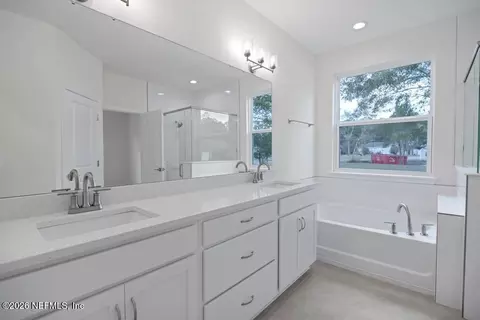 Bath - 224 Michael Dr, Saint Augustine, FL 32086 photo 2 of 3
