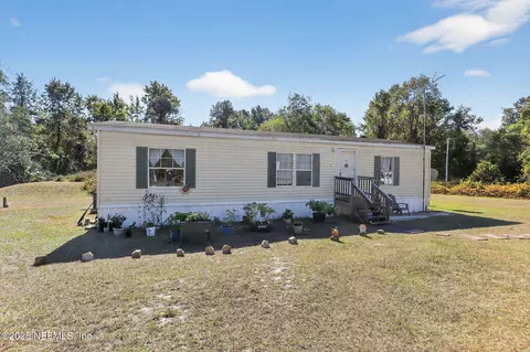 136 E Moccasin Creek Ln, Palatka, FL 32177