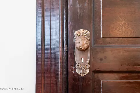 Entry Way - 178 Avenida Menendez, Saint Augustine, FL 32084 photo 3 of 10