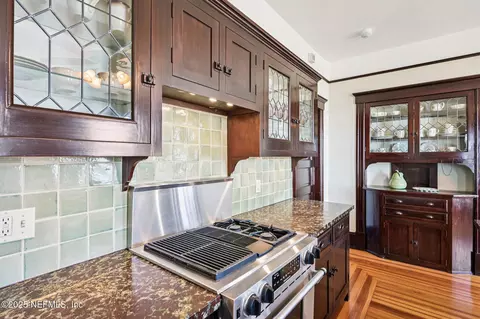 Kitchen - 178 Avenida Menendez, Saint Augustine, FL 32084 photo 4 of 6