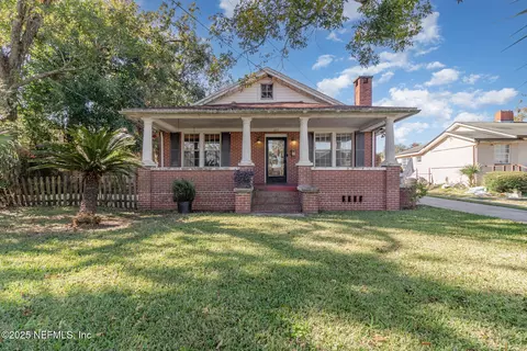 222 Trout River Dr, Jacksonville, FL 32208