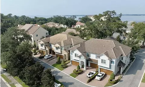 1404 Sunset View Ln, Jacksonville, FL 32207