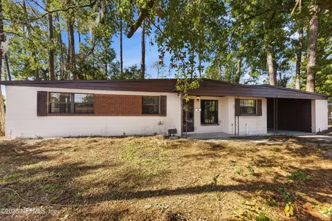 4266 Springwood Rd W, Jacksonville, FL 32207