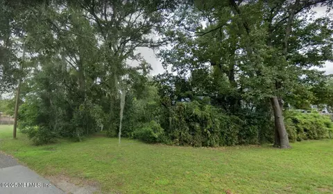 2467 Ormsby Cir E, Jacksonville, FL 32210 photo 10
