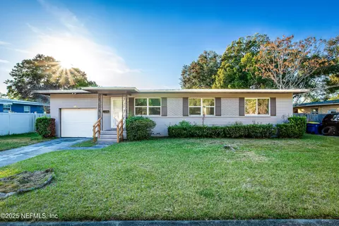 3146 Plumtree Dr, Jacksonville, FL 32277