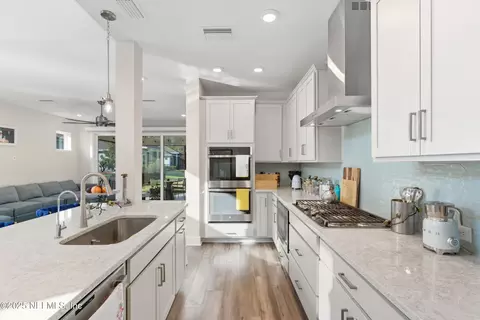 Kitchen - 43 Pathway Ct, Saint Johns, FL 32259 photo 2 of 3