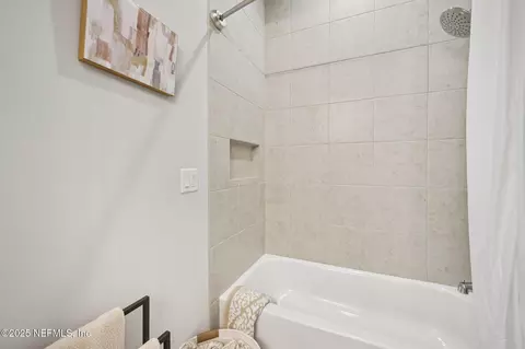Bath - 181 Lamego Ln, Saint Augustine, FL 32095 photo 6 of 8