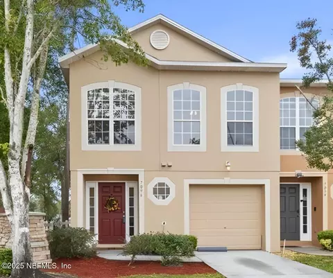 7096 St Ives Ct, Jacksonville, FL 32244