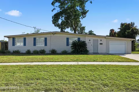 7074 Barkwood Dr, Jacksonville, FL 32277