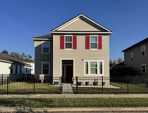 443 Vineyard Ln, Orange Park, FL 32073
