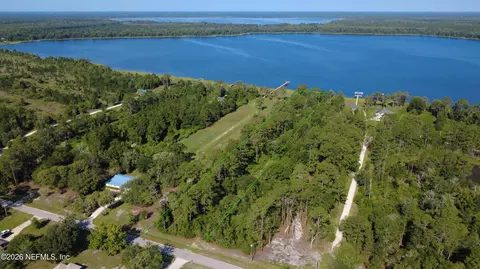 306 Lakeshore Dr, Starke, FL 32091
