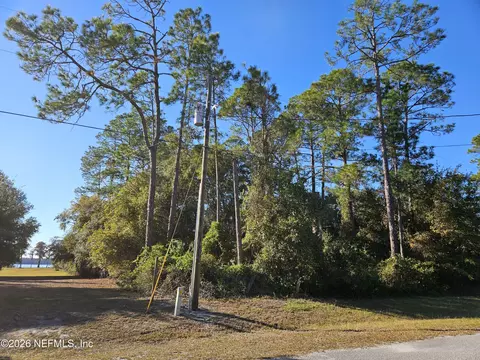 306 Lakeshore Dr, Starke, FL 32091