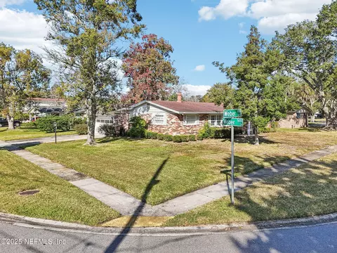 4146 Weber Ln E, Jacksonville, FL 32207