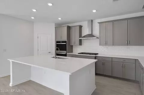 Kitchen - 137 Cedar Knoll Cir, Saint Augustine, FL 32092 photo 2 of 3