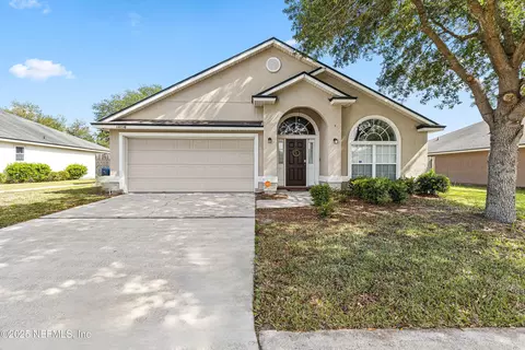 13706 W Fish Eagle Dr W, Jacksonville, FL 32226