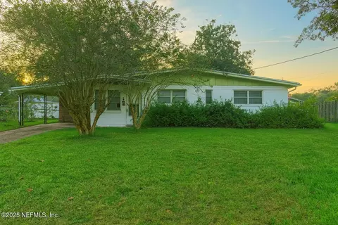 4558 Daughtry Blvd E, Jacksonville, FL 32210