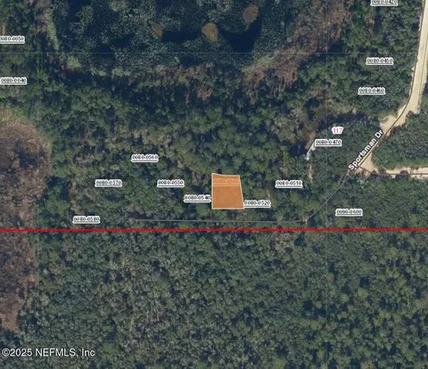 127 Sportsman Dr, Interlachen, FL 32148